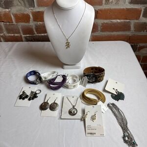 Women's Boho Boutique Jewelry Lot Necklace Bracelet More Bohemian AS SHOWN 14